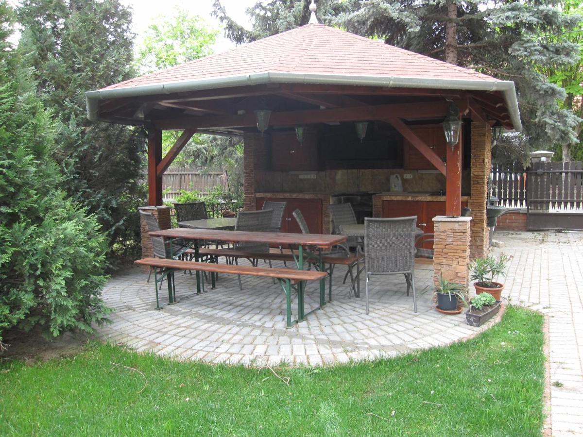 Zrinyi Haz Appartement Szántód Buitenkant foto